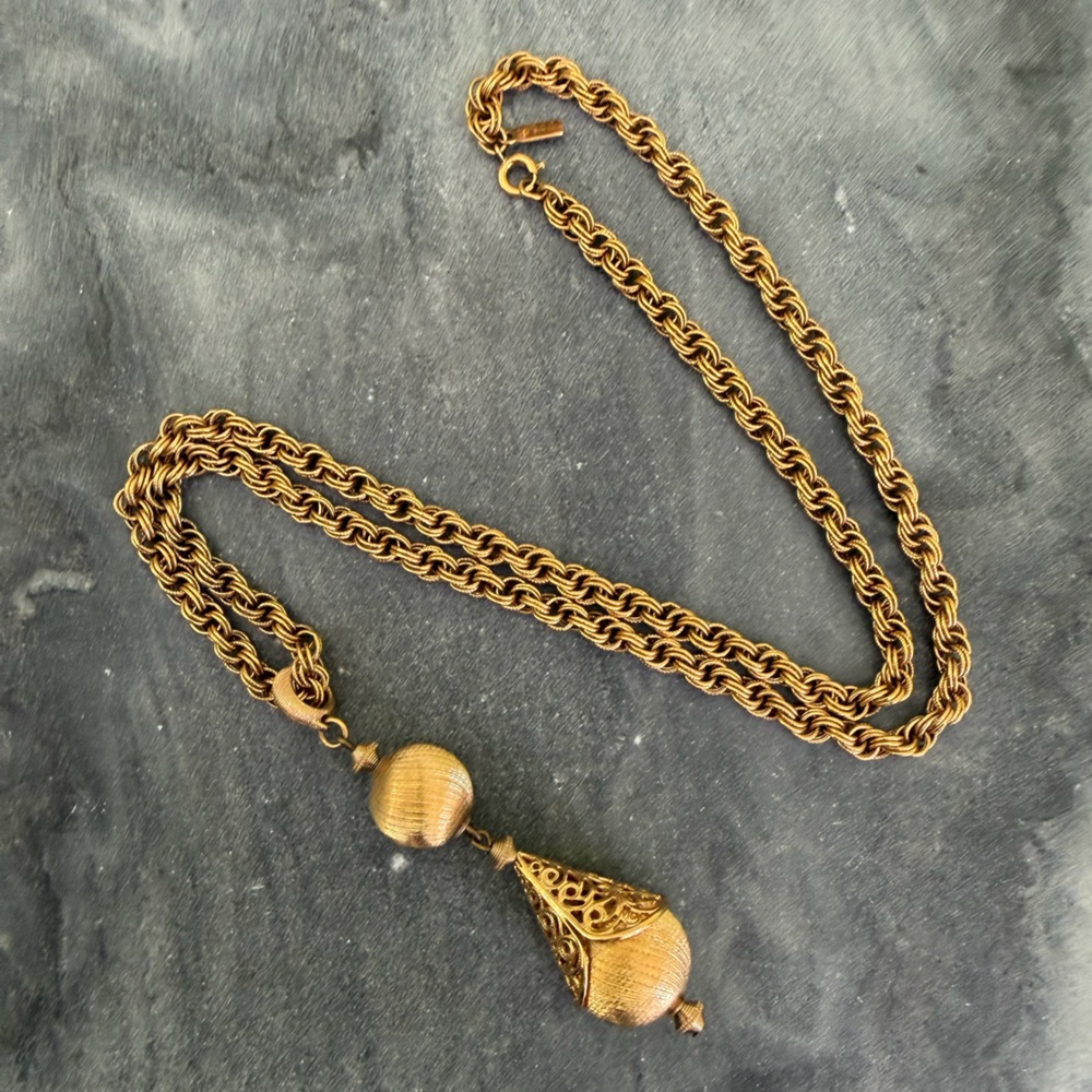 Vintage Monet Gold Pendant Chain Necklace Ad Piece